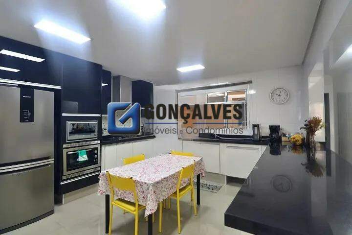 133046, Casa, para aluguel, para alugar, 3.700,00,Santa Terezinha, Santo André,3 quartos: 