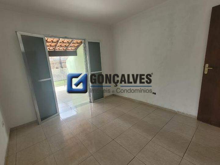 13677, Sobrado, para aluguel, para alugar, 1.500,00,Jardim Petroni, São Bernardo do Campo,2 quartos: 