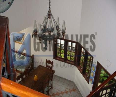 13818, Casa, para aluguel, para alugar, 3.500,00,Balneário Praia do Pernambuco, Guarujá,4 quartos: L14233D