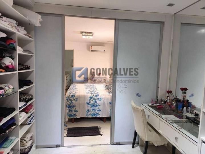 14525, Casa, para aluguel, para alugar, 10.000,00,Vila Scarpelli, Santo André,3 quartos: B (31)