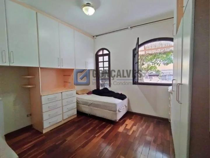 14615, Sobrado, para aluguel, para alugar, 4.400,00,Vila Alzira, Santo André,3 quartos: B (16)