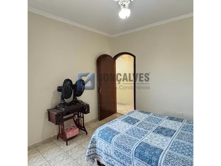 14704, Sobrado, para aluguel, para alugar, 5.300,00,Vila Curuçá, Santo André,3 quartos: B (30)