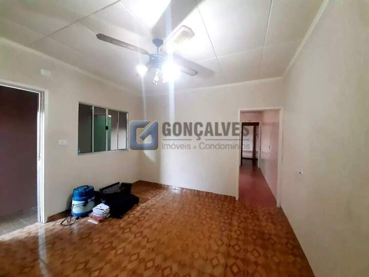 14752, Sobrado, para aluguel, para alugar, 2.500,00,Vila Bela Vista, Santo André,2 quartos: A (41)