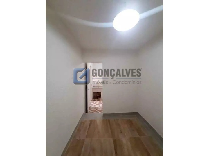 14752, Sobrado, para aluguel, para alugar, 2.500,00,Vila Bela Vista, Santo André,2 quartos: B (50)