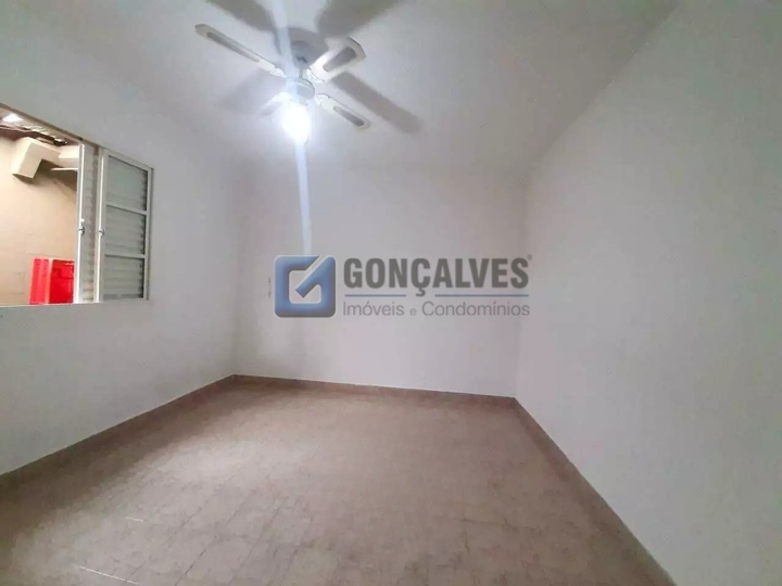 14752, Sobrado, para aluguel, para alugar, 2.500,00,Vila Bela Vista, Santo André,2 quartos: B (52)