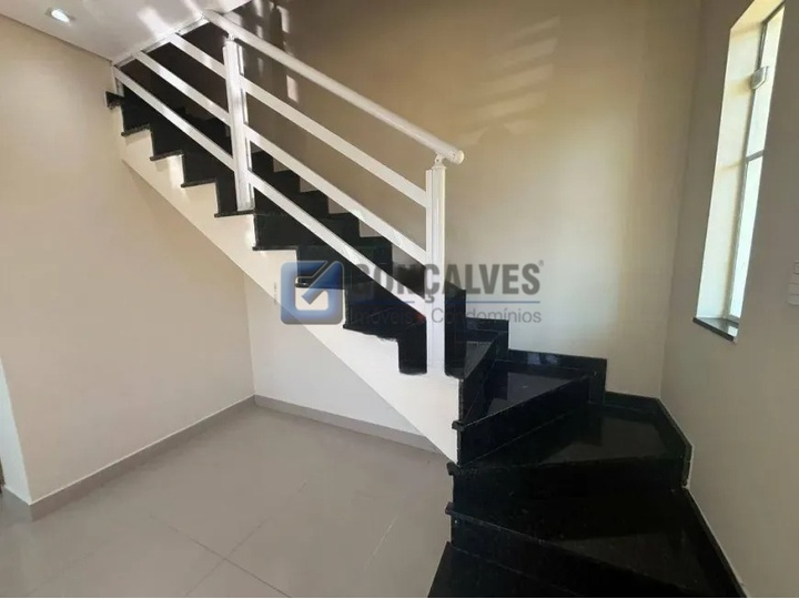 14816, Sobrado, para aluguel, para alugar, 3.300,00,Parque Novo Oratório, Santo André,2 quartos: A (32)