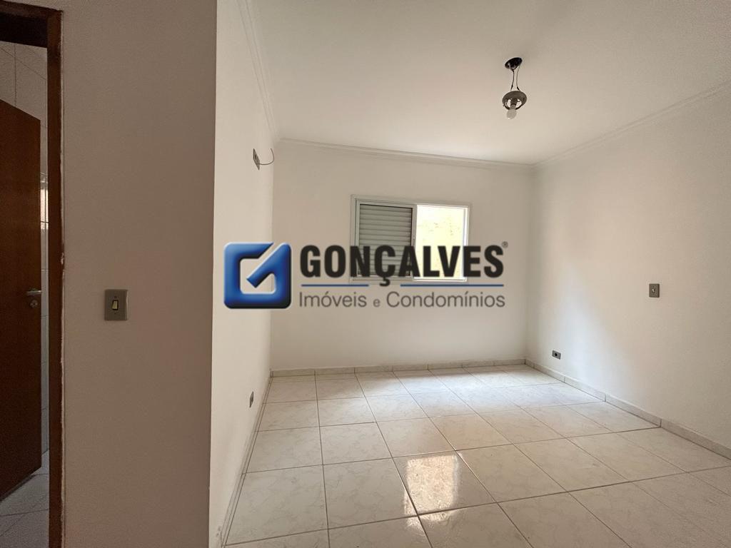 14923, Sobrado, para aluguel, para alugar, 2.400,00,VILA CURUCA, Santo André,2 quartos: 