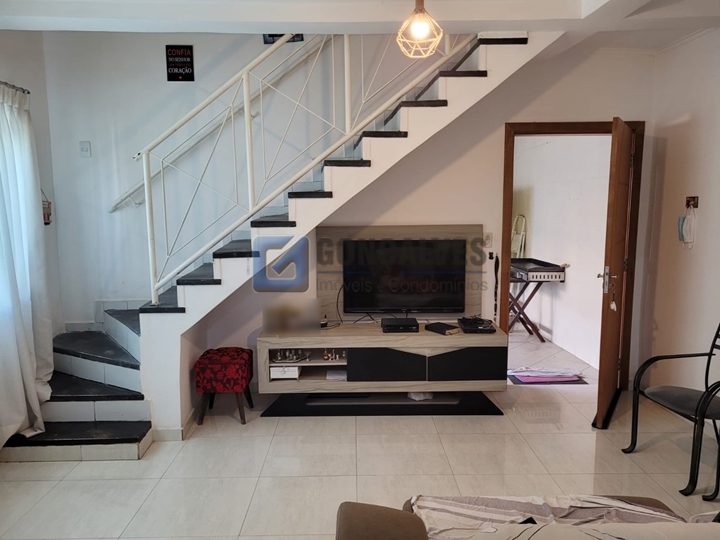 4868, Sobrado, à venda, à venda, 620.000,00,Nova Gerty, São Caetano do Sul,3 quartos: A (32)