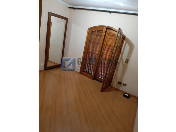 587, Sobrado, à venda, à venda, 770.000,00,Santa Terezinha, São Bernardo do Campo,3 quartos: B (30)