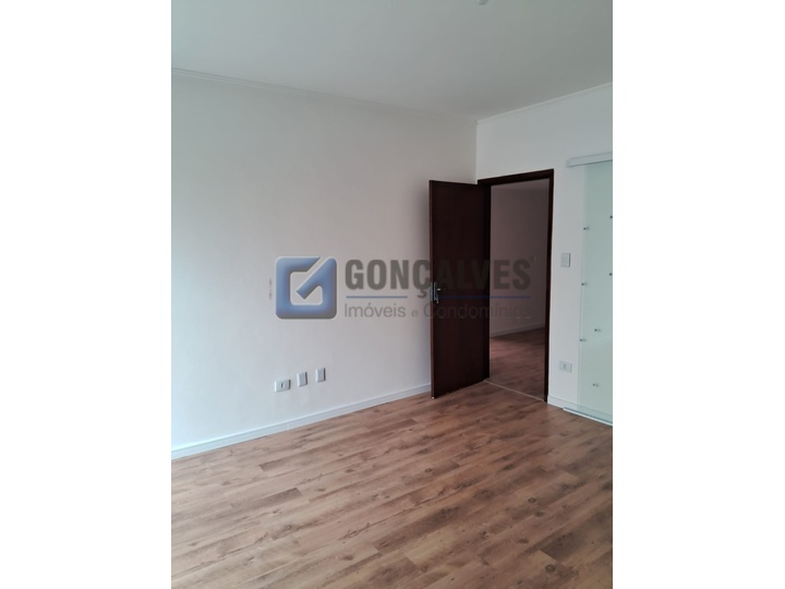 61, Sobrado, à venda, à venda, 1.300.000,00,Santa Terezinha, São Bernardo do Campo,4 quartos: B (19)