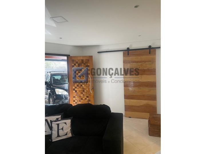 7499, Sobrado, à venda, à venda, 618.000,00,Jardim Santo Antônio, Santo André,3 quartos: A (31)
