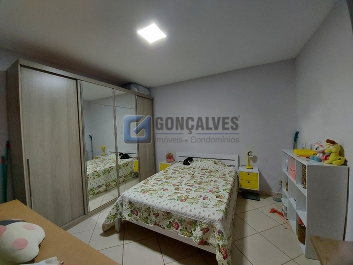 989, Sobrado, à venda, à venda, 700.000,00,Osvaldo Cruz, São Caetano do Sul,2 quartos: B (22)