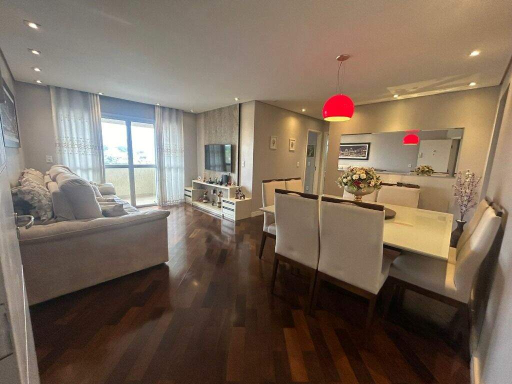 Apartamento à venda no Jardim Santo Antônio: 