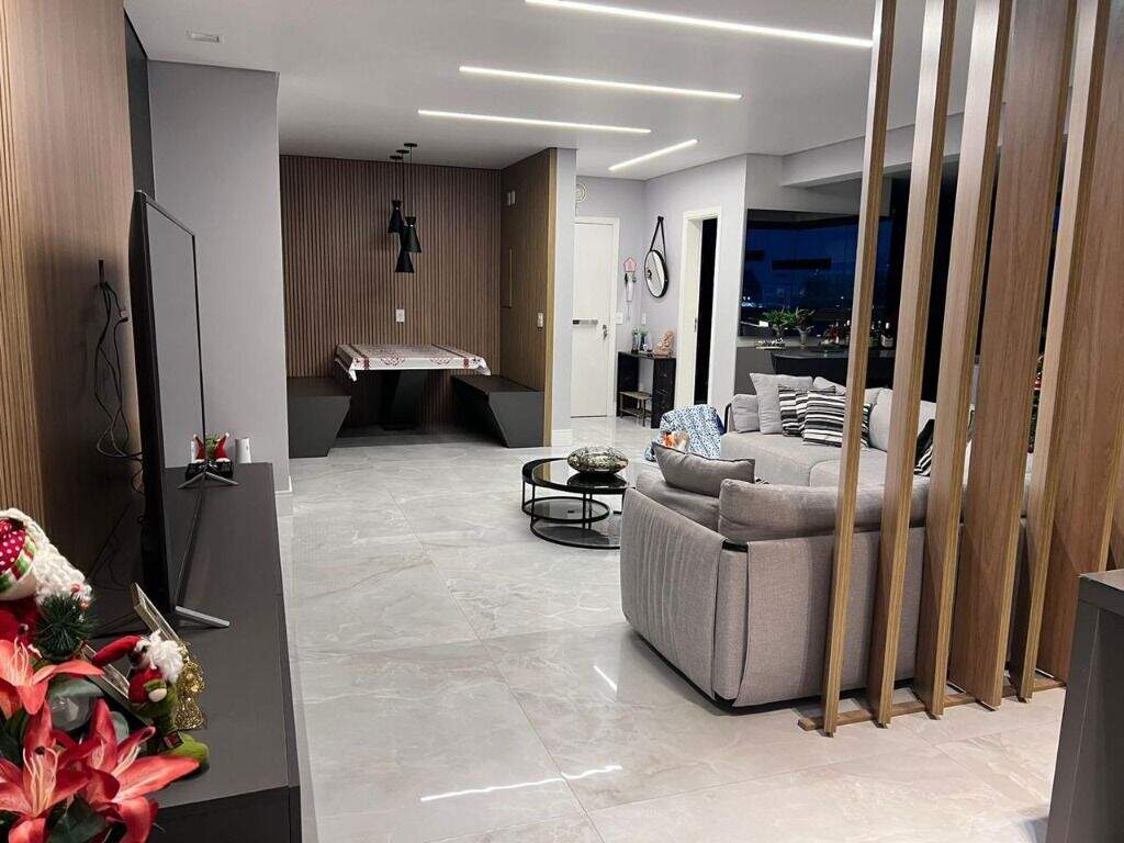 Apartamento à venda no Jardim do Mar: 