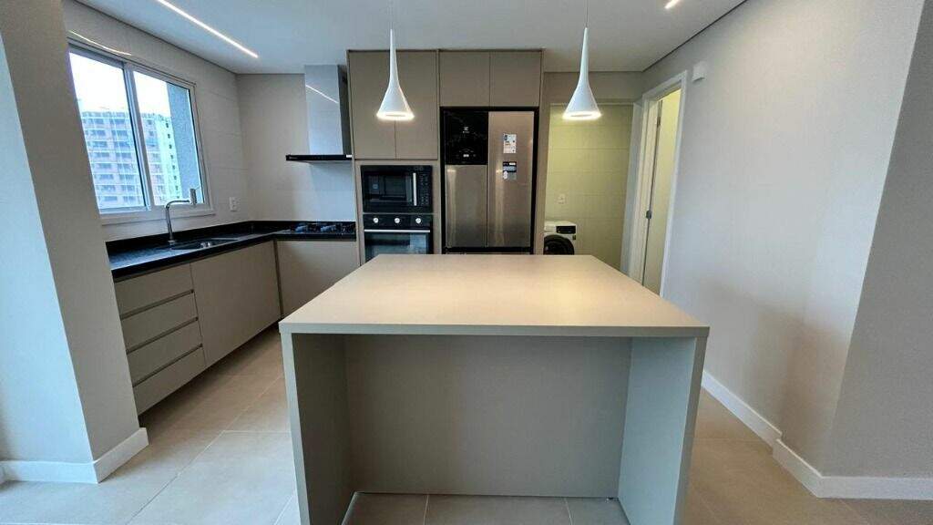 Apartamento para aluguel no Centro: 