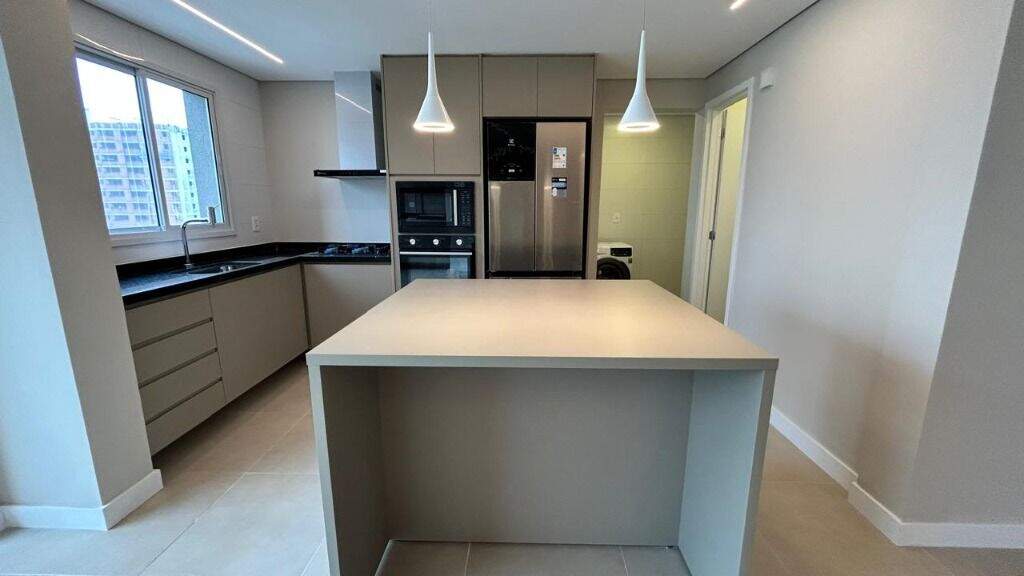 Apartamento para aluguel no Centro: 