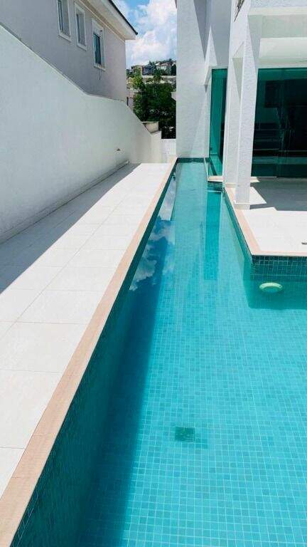 Casa à venda no Tamboré: 