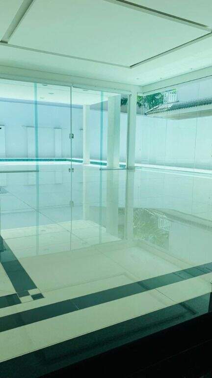 Casa à venda no Tamboré: 