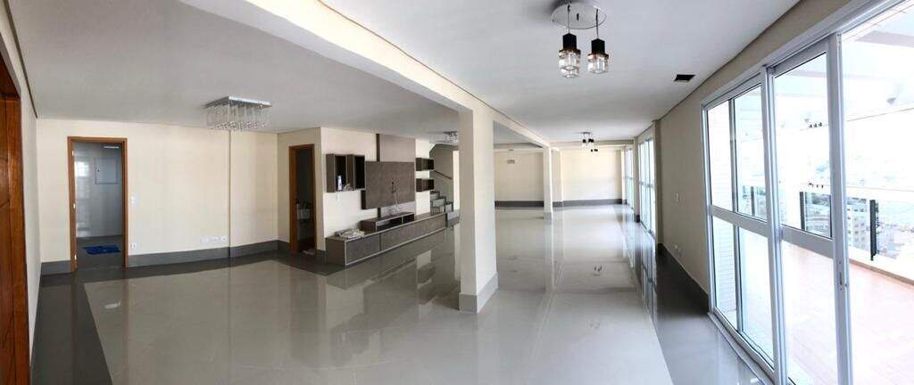 Cobertura à venda no Centro: 