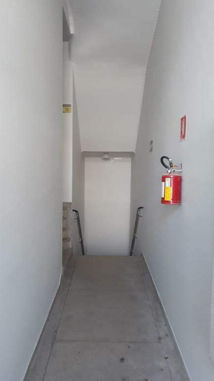 Prédio para aluguel no Vila Baeta Neves: 