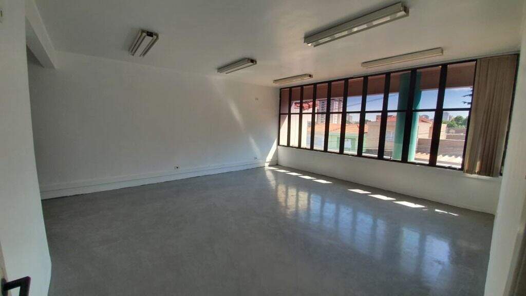 Prédio à venda no Parque Santo Antônio: 