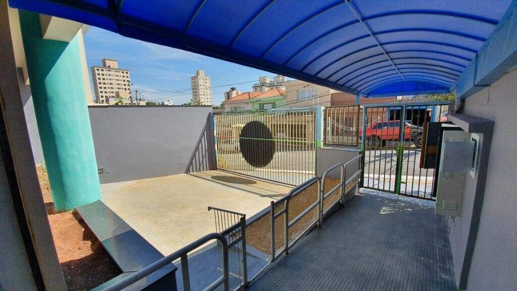 Prédio à venda no Parque Santo Antônio: 