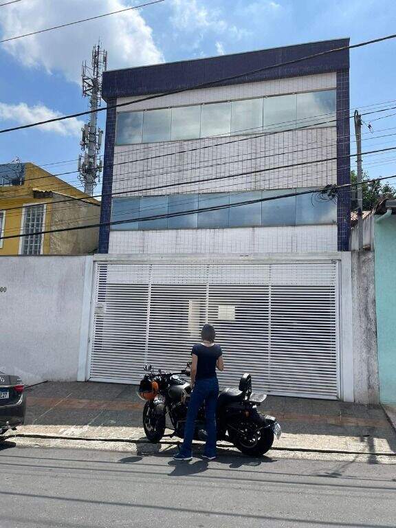 Prédio à venda no Parque Santo Antônio: 