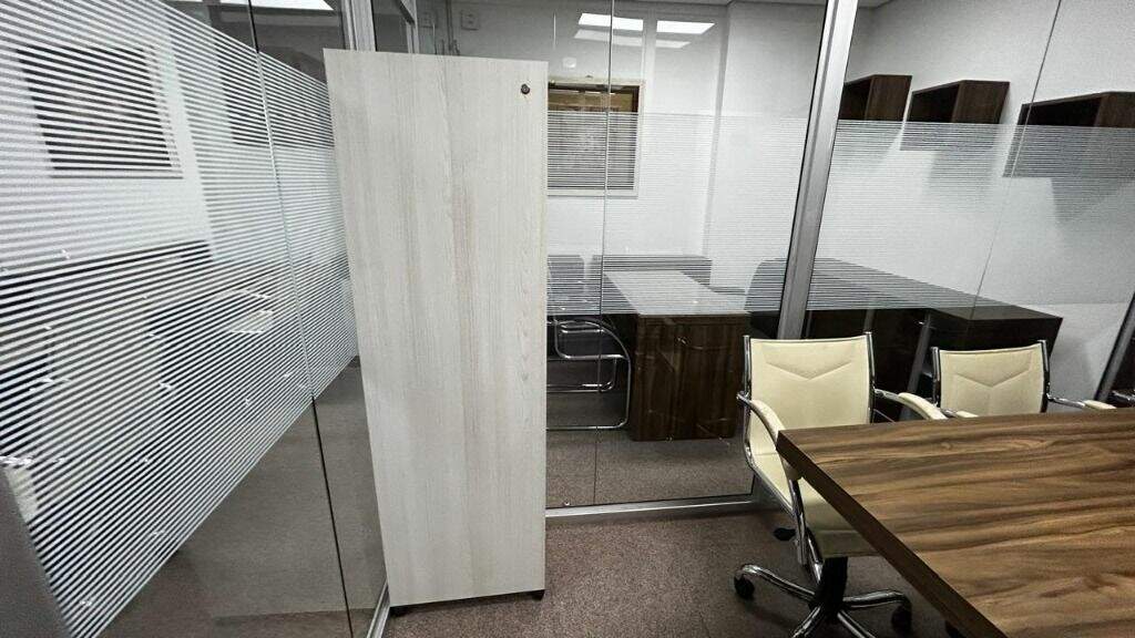 Sala para aluguel no Centro: 