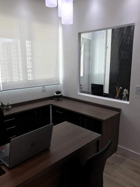 Sala à venda no Centro: 