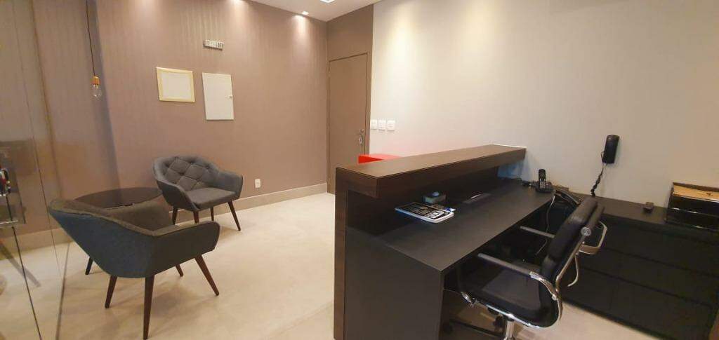 Sala à venda no Centro: 