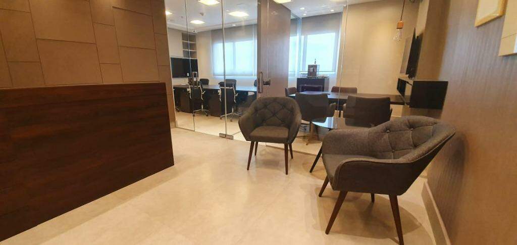 Sala à venda no Centro: 