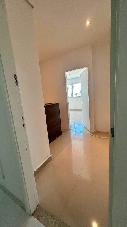 Sala à venda no Centro: 