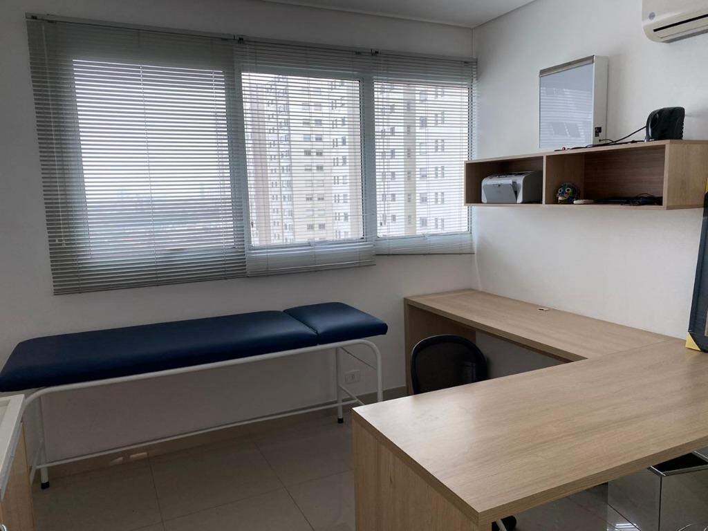 Sala à venda no Centro: 