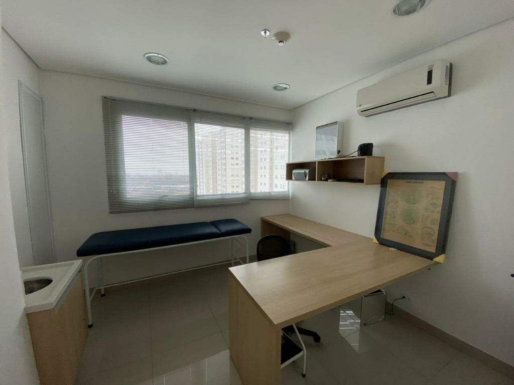 Sala à venda no Centro: 