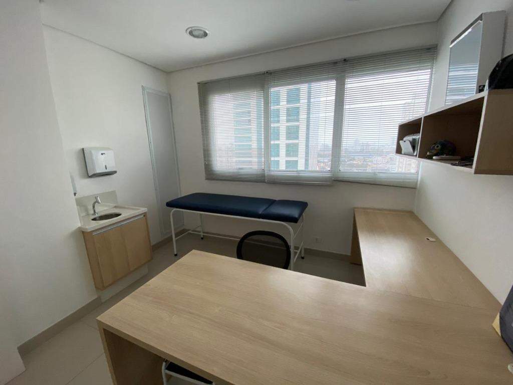 Sala à venda no Centro: 