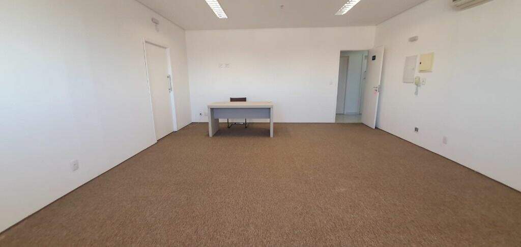 Sala à venda no Centro: 