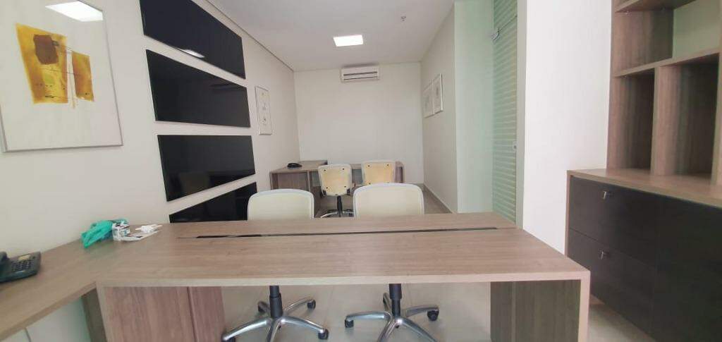 Sala à venda no Centro: 