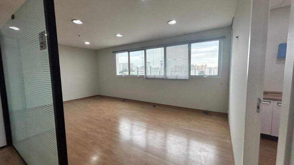 Sala para aluguel no Centro: 