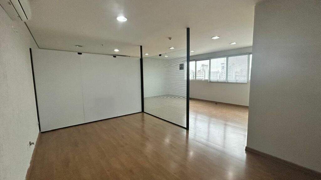 Sala para aluguel no Centro: 