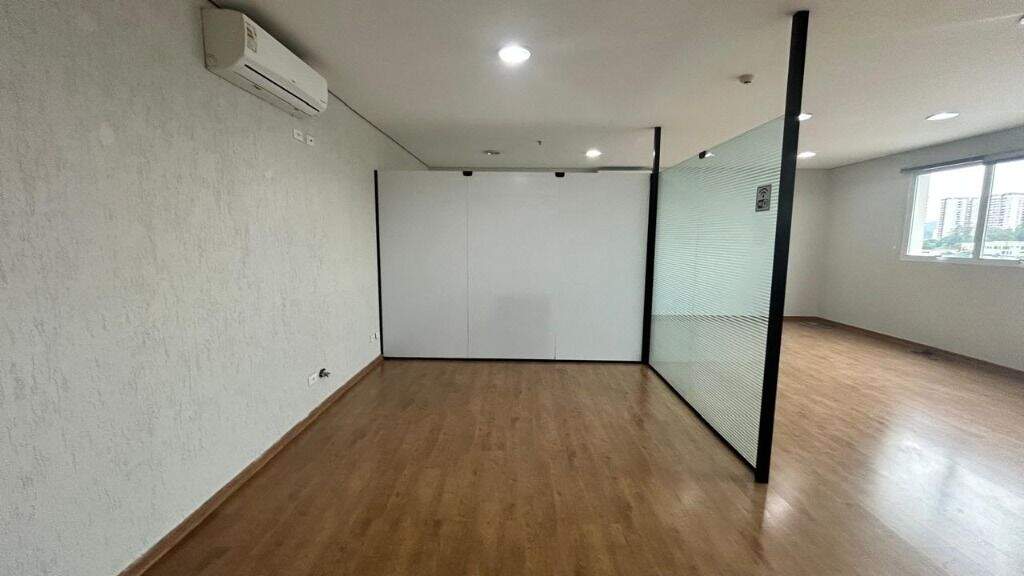 Sala para aluguel no Centro: 