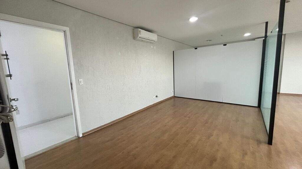 Sala para aluguel no Centro: 