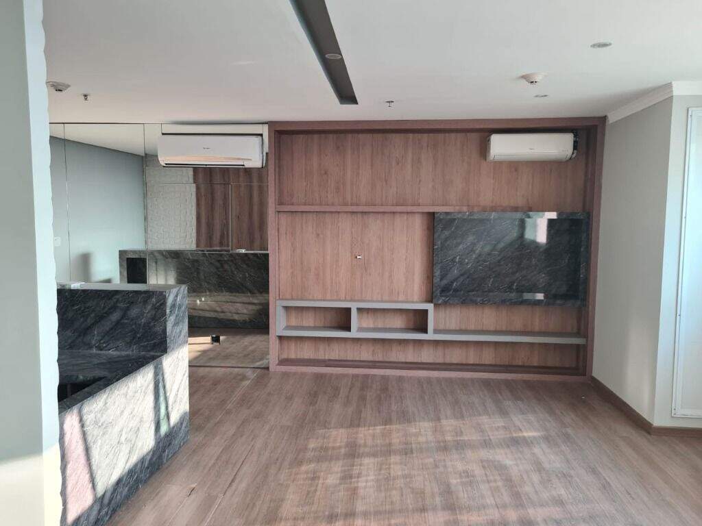 Sala para aluguel no Centro: 