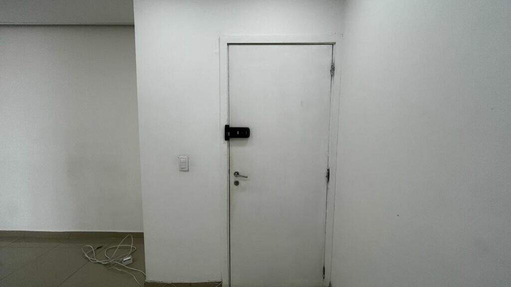 Sala à venda no Centro: 