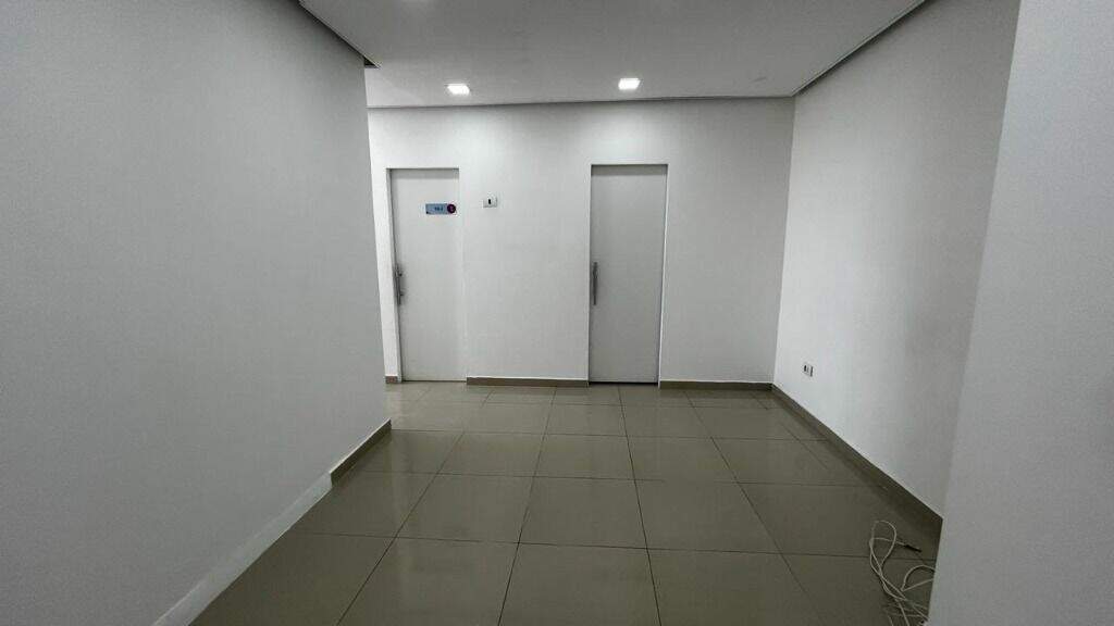 Sala à venda no Centro: 