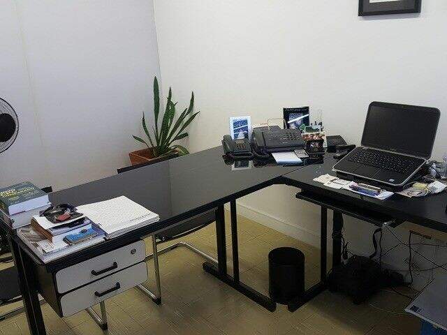 Sala à venda no Centro: 