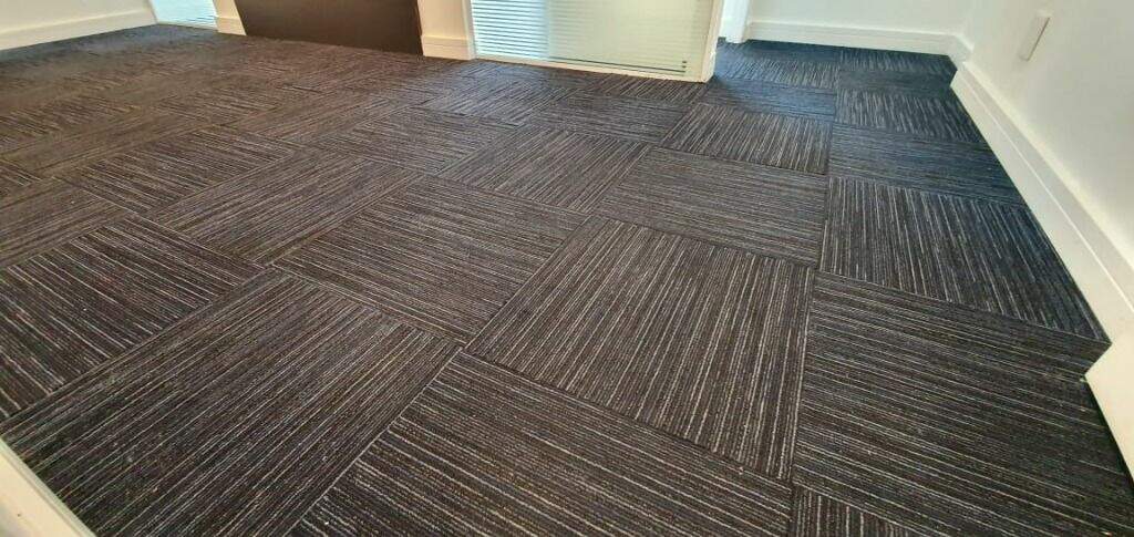 Sala para aluguel no Centro: 