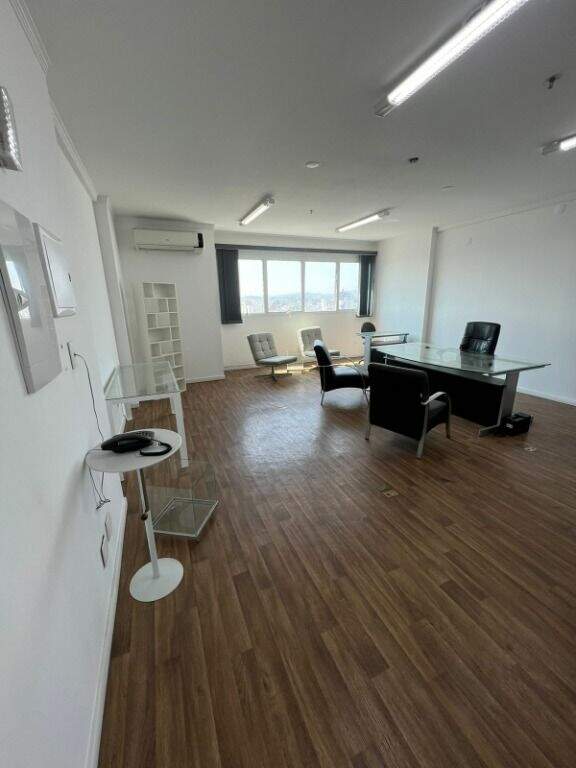 Sala para aluguel no Centro: 