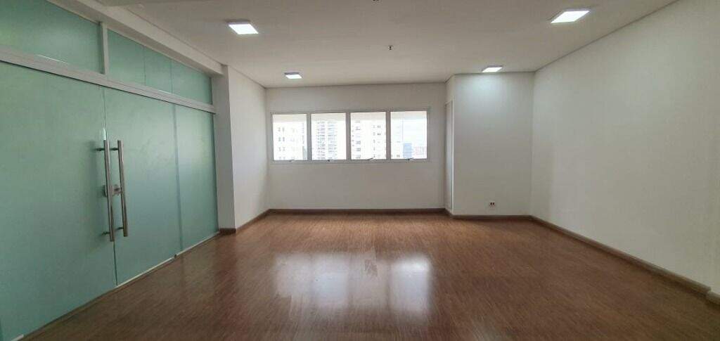 Sala à venda no Centro: 