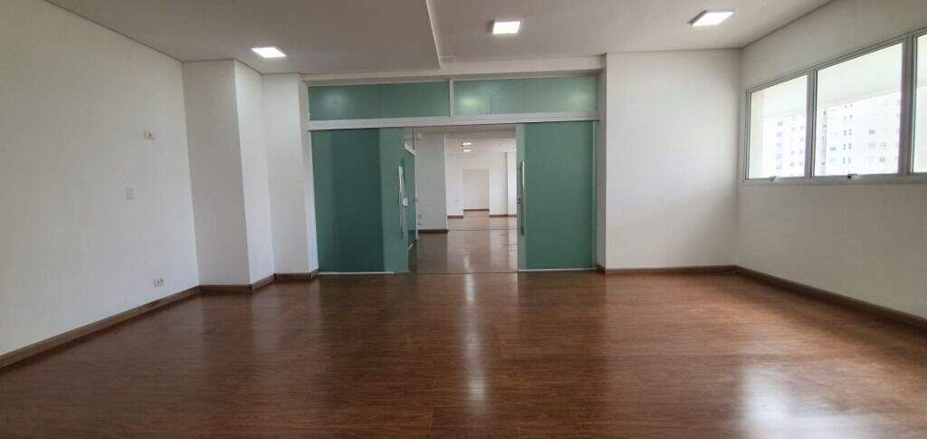 Sala à venda no Centro: 