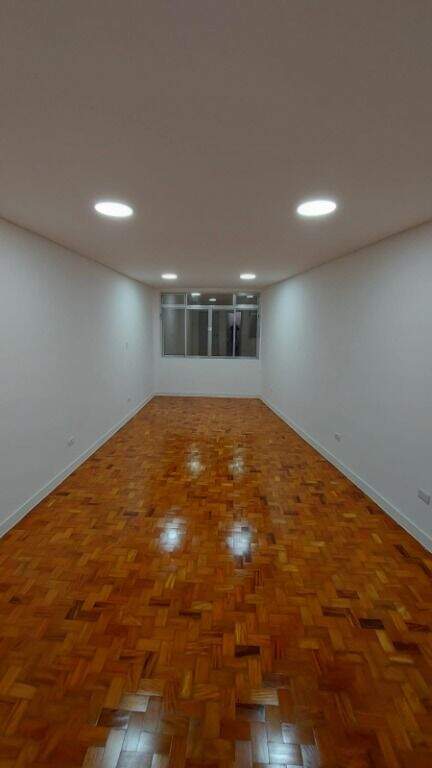 Sala à venda no Centro: 